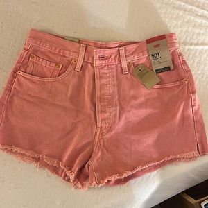 High waisted Levi shorts
